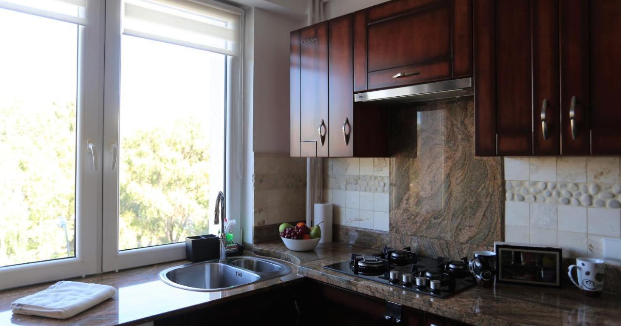 Apartament Mgm Karmelicka Warsawa Bagian luar foto