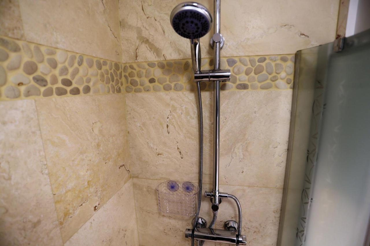 Apartament Mgm Karmelicka Warsawa Bagian luar foto