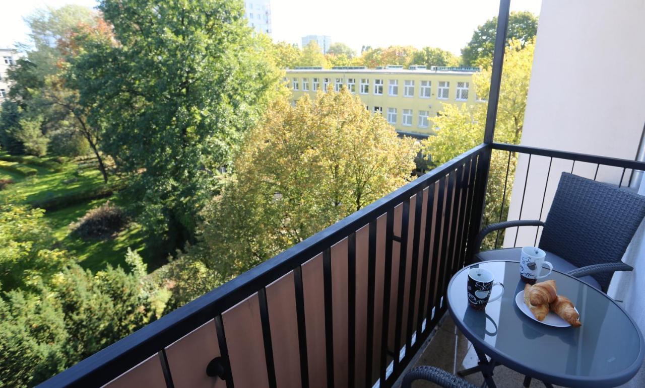 Apartament Mgm Karmelicka Warsawa Bagian luar foto