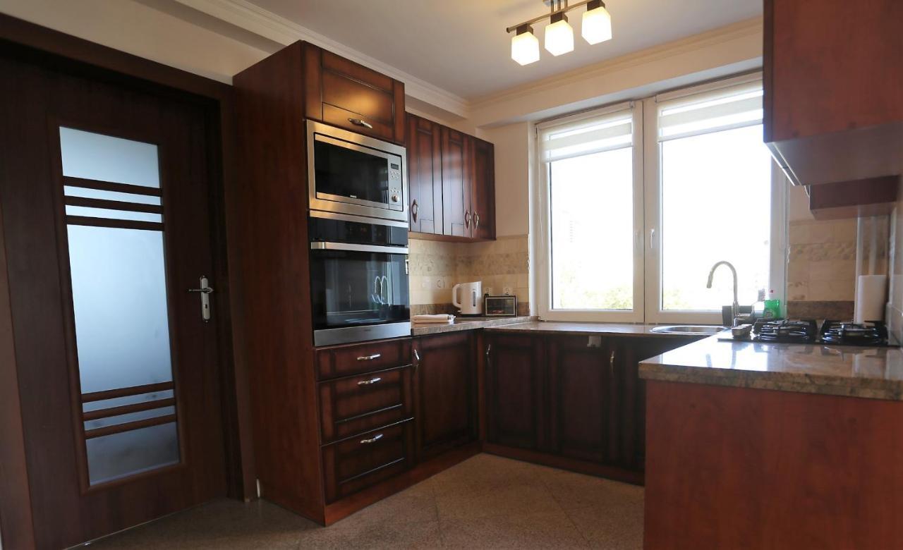 Apartament Mgm Karmelicka Warsawa Bagian luar foto