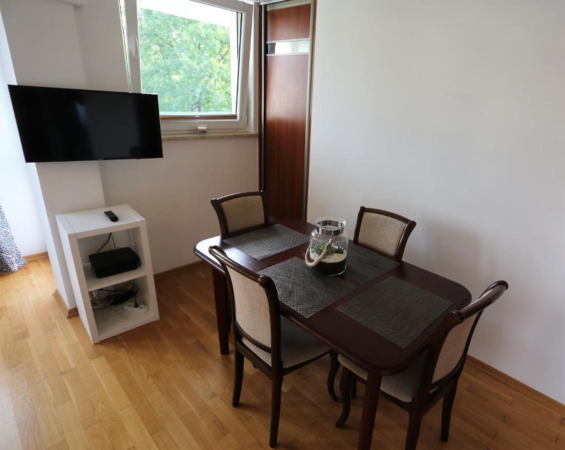 Apartament Mgm Karmelicka Warsawa Bagian luar foto