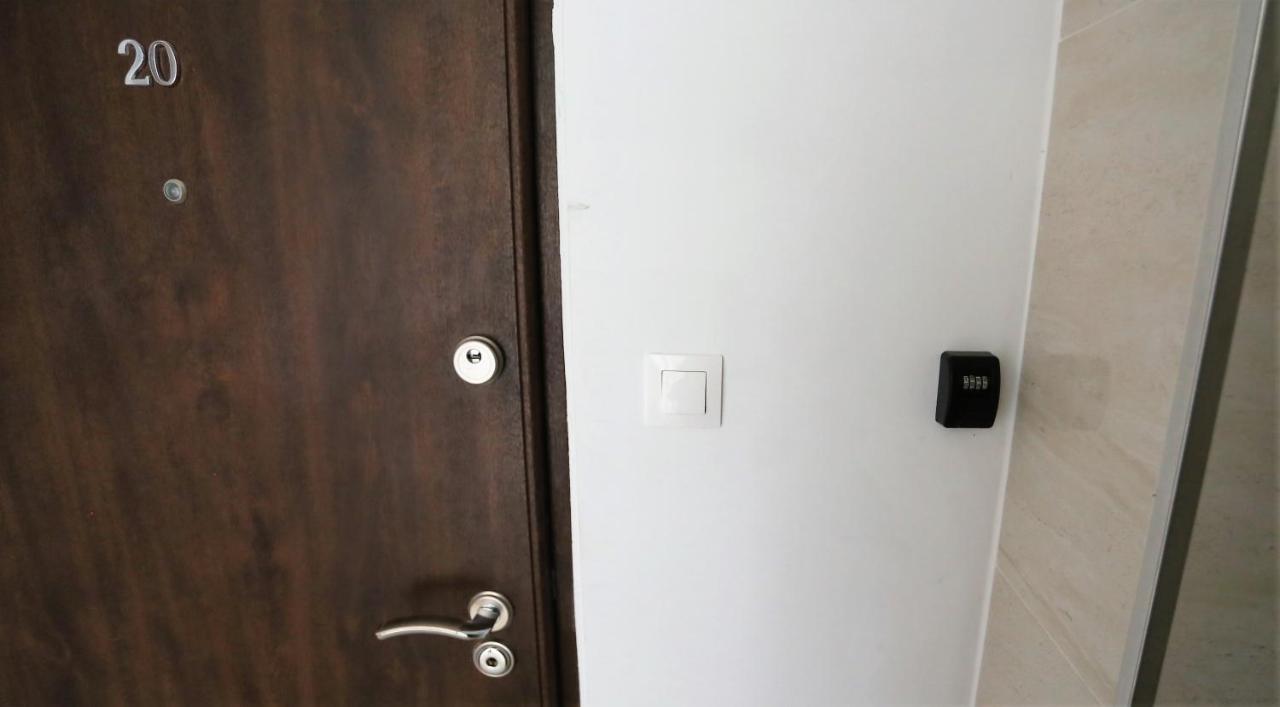 Apartament Mgm Karmelicka Warsawa Bagian luar foto