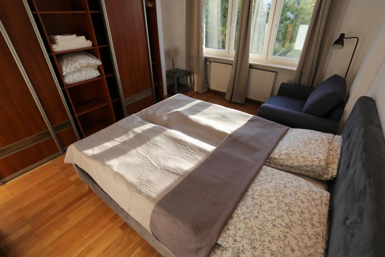 Apartament Mgm Karmelicka Warsawa Bagian luar foto